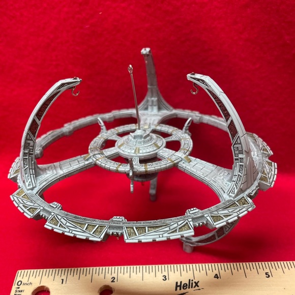 Star Trek Deep Space Nine Space Station Hallmark Ornament - Picture 10 of 15